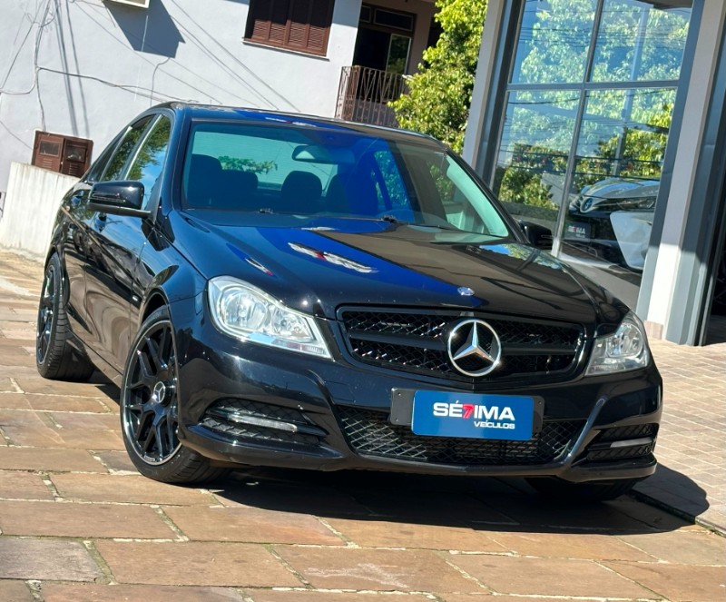 MERCEDES-BENZ C 180 1.8 CGI CLASSIC 16V TURBO 2012/2012 SÉTIMA VEÍCULOS GUAPORÉ / Carros no Vale