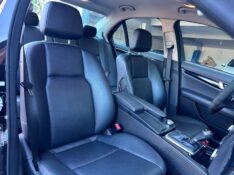 MERCEDES-BENZ C 180 1.8 CGI CLASSIC 16V TURBO 2012/2012 SÉTIMA VEÍCULOS GUAPORÉ / Carros no Vale
