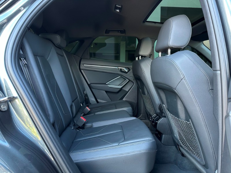 AUDI Q3 2.0 TFSI PERFORMANCE BLACK QUATTRO 2024/2025 SÉTIMA VEÍCULOS GUAPORÉ / Carros no Vale