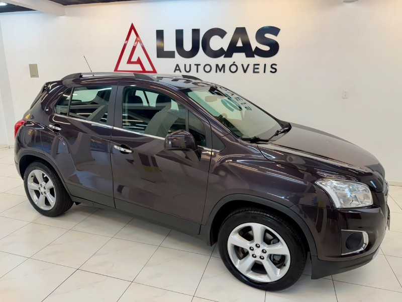 CHEVROLET TRACKER LTZ 1.8 2016/2016 LUCAS AUTOMÓVEIS BOM RETIRO DO SUL / Carros no Vale CHEVROLET TRACKER LTZ 1.8 2016/2016 LUCAS AUTOMÓVEIS BOM RETIRO DO SUL / Carros no Vale