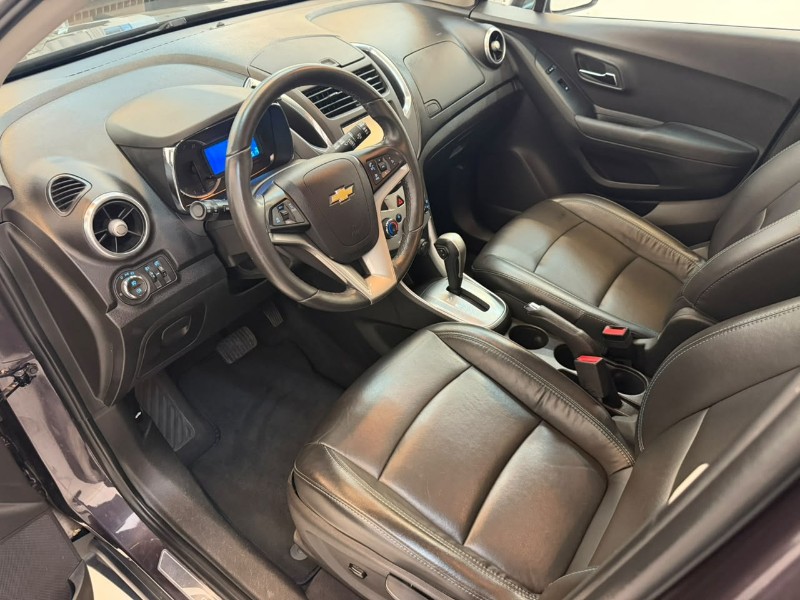 CHEVROLET TRACKER LTZ 1.8 2016/2016 LUCAS AUTOMÓVEIS BOM RETIRO DO SUL / Carros no Vale CHEVROLET TRACKER LTZ 1.8 2016/2016 LUCAS AUTOMÓVEIS BOM RETIRO DO SUL / Carros no Vale