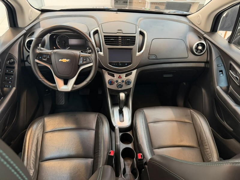 CHEVROLET TRACKER LTZ 1.8 2016/2016 LUCAS AUTOMÓVEIS BOM RETIRO DO SUL / Carros no Vale CHEVROLET TRACKER LTZ 1.8 2016/2016 LUCAS AUTOMÓVEIS BOM RETIRO DO SUL / Carros no Vale