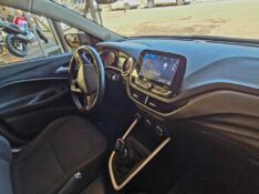 CHEVROLET ONIX 1.0 HATCH RS 12V TURBO 2022/2023 CRUZEIRO MULTIMARCAS CRUZEIRO DO SUL / Carros no Vale