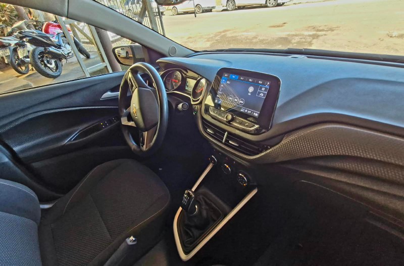 CHEVROLET ONIX 1.0 HATCH RS 12V TURBO 2022/2023 CRUZEIRO MULTIMARCAS CRUZEIRO DO SUL / Carros no Vale