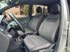 VOLKSWAGEN CROSSFOX 1.6 I-MOTION 2015/2016 SÉTIMA VEÍCULOS GUAPORÉ / Carros no Vale