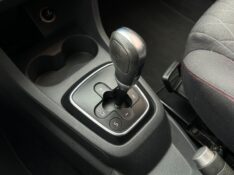 VOLKSWAGEN CROSSFOX 1.6 I-MOTION 2015/2016 SÉTIMA VEÍCULOS GUAPORÉ / Carros no Vale
