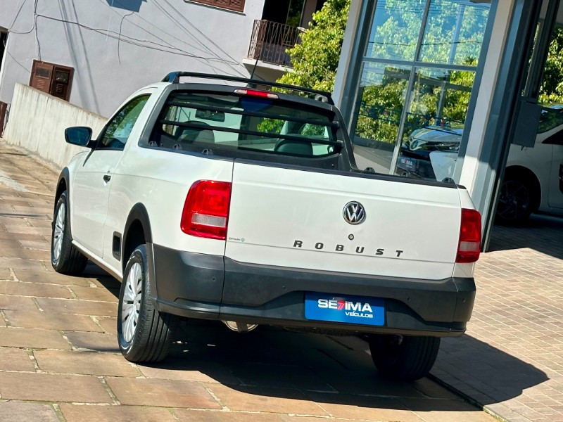 VOLKSWAGEN SAVEIRO ROBUST 1.6 8V CS 2023/2023 SÉTIMA VEÍCULOS GUAPORÉ / Carros no Vale
