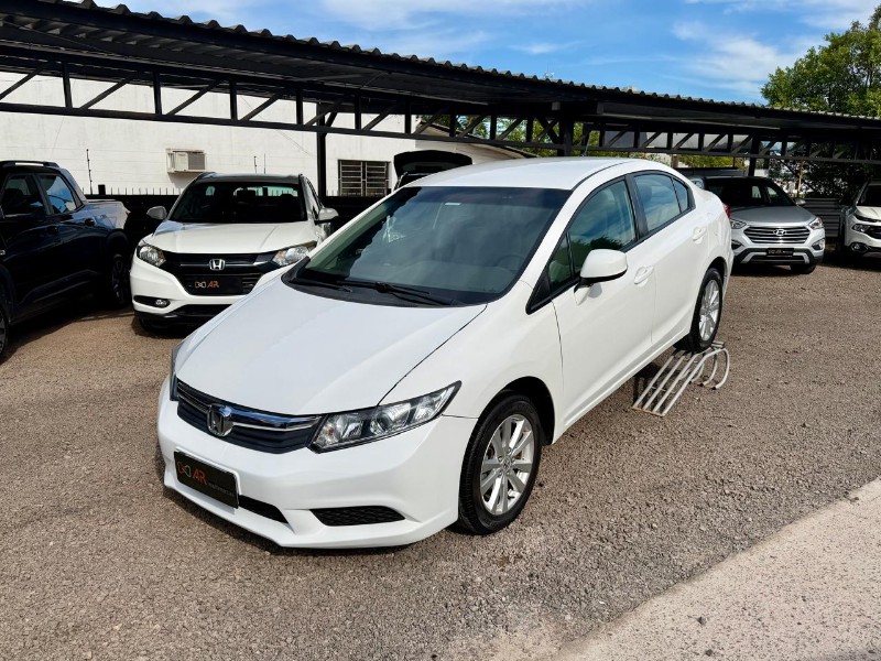 HONDA CIVIC 1.8 LXS 16V FLEX 4P AUTOMÁTICO /2014 AR MULTIMARCAS VENÂNCIO AIRES / Carros no Vale