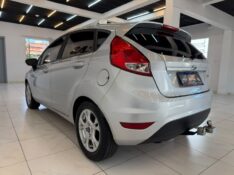 FORD FIESTA HB SE 1.6 2014/2014 LUCAS AUTOMÓVEIS BOM RETIRO DO SUL / Carros no Vale