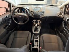 FORD FIESTA HB SE 1.6 2014/2014 LUCAS AUTOMÓVEIS BOM RETIRO DO SUL / Carros no Vale