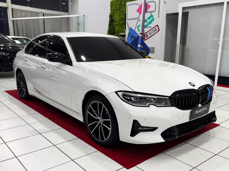 BMW 320i 2.0 16V TURBO GASOLINA SPORT AUTOMÁTICO 2019/2020 DUARTE VEÍCULOS PORTO ALEGRE / Carros no Vale