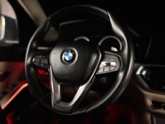 BMW 320i 2.0 16V TURBO GASOLINA SPORT AUTOMÁTICO 2019/2020 DUARTE VEÍCULOS PORTO ALEGRE / Carros no Vale