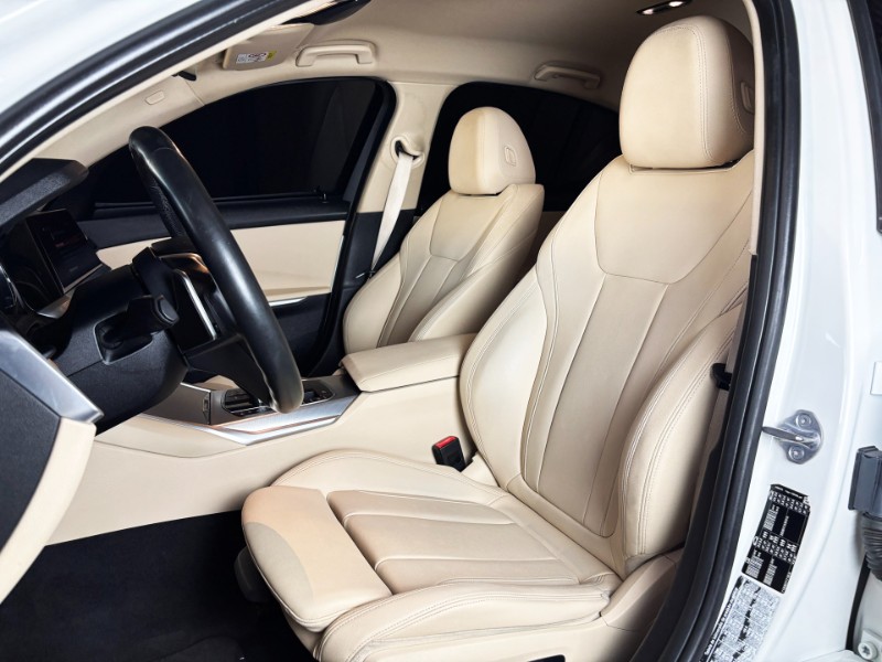 BMW 320i 2.0 16V TURBO GASOLINA SPORT AUTOMÁTICO 2019/2020 DUARTE VEÍCULOS PORTO ALEGRE / Carros no Vale