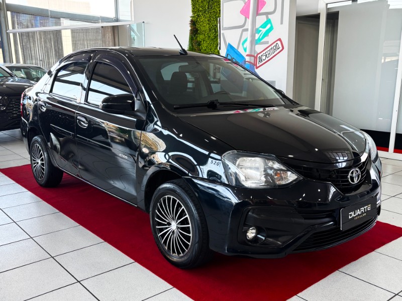 TOYOTA ETIOS SEDAN X 1.5 16V FLEX 2018/2019 DUARTE VEÍCULOS PORTO ALEGRE / Carros no Vale TOYOTA ETIOS SEDAN X 1.5 16V FLEX 2018/2019 DUARTE VEÍCULOS PORTO ALEGRE / Carros no Vale