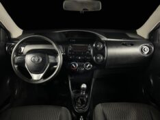 TOYOTA ETIOS SEDAN X 1.5 16V FLEX 2018/2019 DUARTE VEÍCULOS PORTO ALEGRE / Carros no Vale