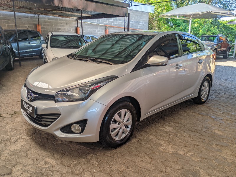 HYUNDAI HB20S 1.6 COMFORT PLUS 16V 2015 2015/2015 RICARDO VEÍCULOS TEUTÔNIA / Carros no Vale