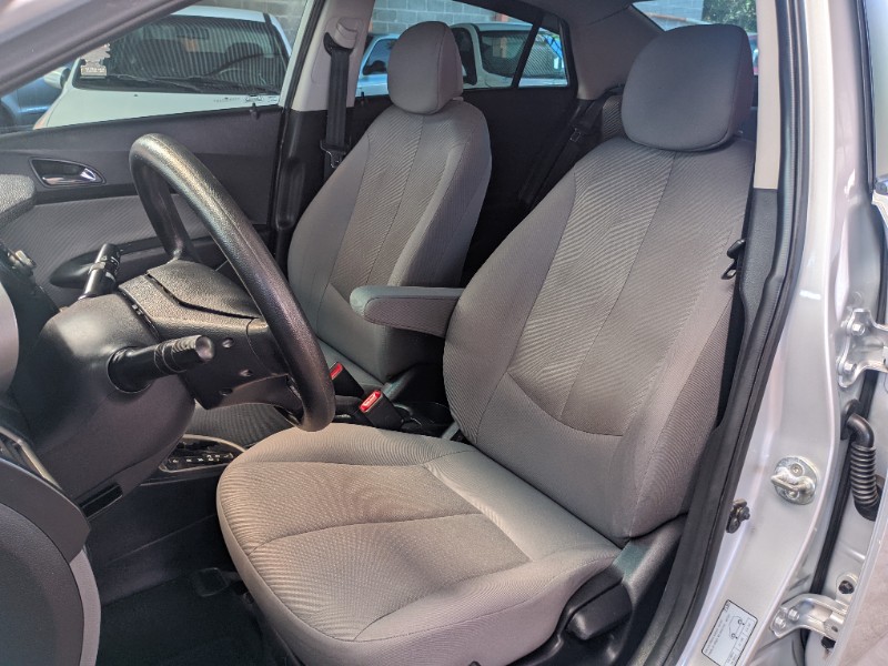 HYUNDAI HB20S 1.6 COMFORT PLUS 16V 2015 2015/2015 RICARDO VEÍCULOS TEUTÔNIA / Carros no Vale