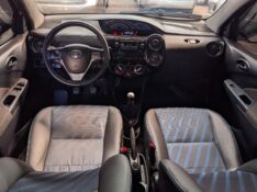 TOYOTA ETIOS 1.5 XS SEDAN 16V FLEX 4P MANUAL 2015/2016 RICARDO VEÍCULOS TEUTÔNIA / Carros no Vale