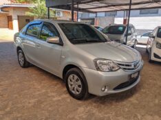 TOYOTA ETIOS 1.5 XS SEDAN 16V FLEX 4P MANUAL 2015/2016 RICARDO VEÍCULOS TEUTÔNIA / Carros no Vale