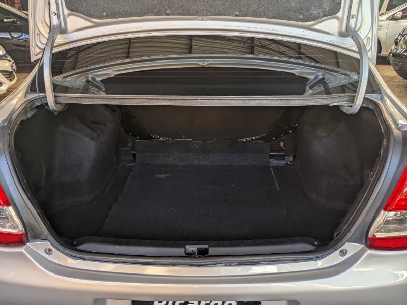 TOYOTA ETIOS 1.5 XS SEDAN 16V FLEX 4P MANUAL 2015/2016 RICARDO VEÍCULOS TEUTÔNIA / Carros no Vale