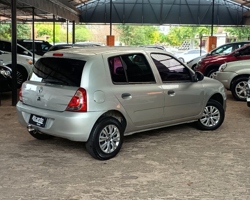 RENAULT CLIO 1.0 EXPRESSION 16V FLEX 4P MANUAL 2013/2014 RICARDO VEÍCULOS TEUTÔNIA / Carros no Vale