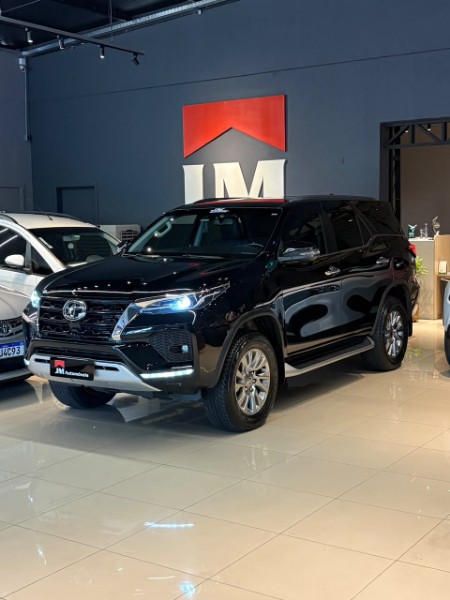 TOYOTA HILUX SW4 2.8 SRX 4X4 2021/2021 JM AUTOMÓVEIS VENÂNCIO AIRES / Carros no Vale TOYOTA HILUX SW4 2.8 SRX 4X4 2021/2021 JM AUTOMÓVEIS VENÂNCIO AIRES / Carros no Vale