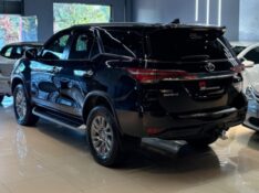 TOYOTA HILUX SW4 2.8 SRX 4X4 2021/2021 JM AUTOMÓVEIS VENÂNCIO AIRES / Carros no Vale
