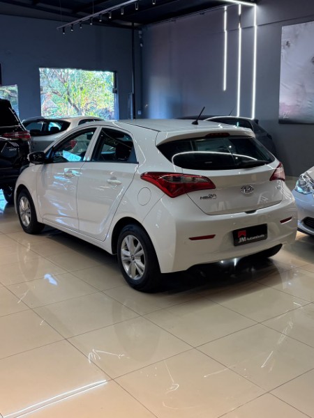 HYUNDAI HB20 1.0 COMFORT PLUS 2013/2014 JM AUTOMÓVEIS VENÂNCIO AIRES / Carros no Vale