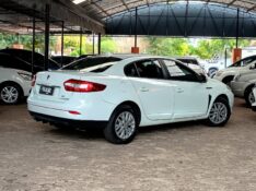 RENAULT FLUENCE 2.0 DYNAMIQUE PLUS 16V FLEX 4P AUTOMÁTICO 2017/2018 RICARDO VEÍCULOS TEUTÔNIA / Carros no Vale