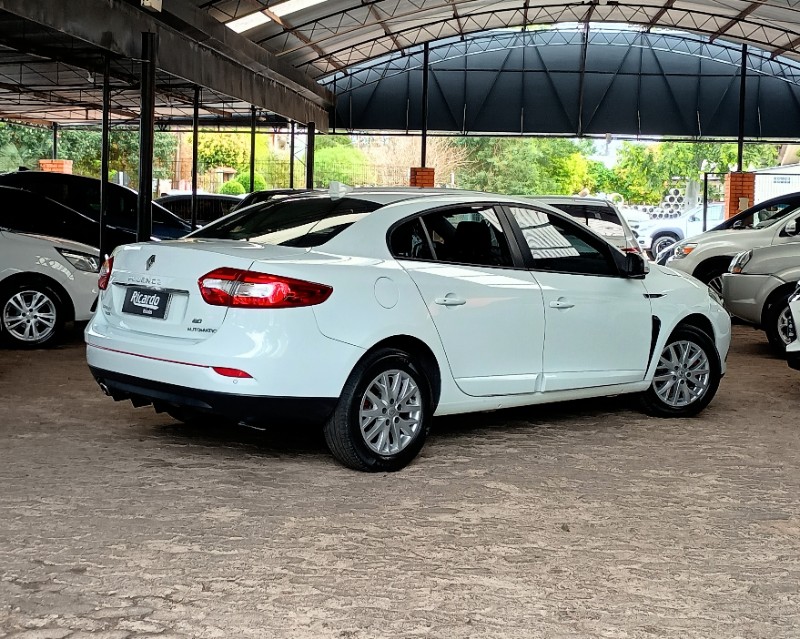 RENAULT FLUENCE 2.0 DYNAMIQUE PLUS 16V FLEX 4P AUTOMÁTICO 2017/2018 RICARDO VEÍCULOS TEUTÔNIA / Carros no Vale RENAULT FLUENCE 2.0 DYNAMIQUE PLUS 16V FLEX 4P AUTOMÁTICO 2017/2018 RICARDO VEÍCULOS TEUTÔNIA / Carros no Vale