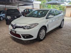 RENAULT FLUENCE 2.0 DYNAMIQUE PLUS 16V FLEX 4P AUTOMÁTICO 2017/2018 RICARDO VEÍCULOS TEUTÔNIA / Carros no Vale