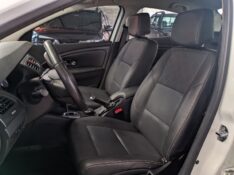 RENAULT FLUENCE 2.0 DYNAMIQUE PLUS 16V FLEX 4P AUTOMÁTICO 2017/2018 RICARDO VEÍCULOS TEUTÔNIA / Carros no Vale