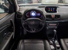 RENAULT FLUENCE 2.0 DYNAMIQUE PLUS 16V FLEX 4P AUTOMÁTICO 2017/2018 RICARDO VEÍCULOS TEUTÔNIA / Carros no Vale