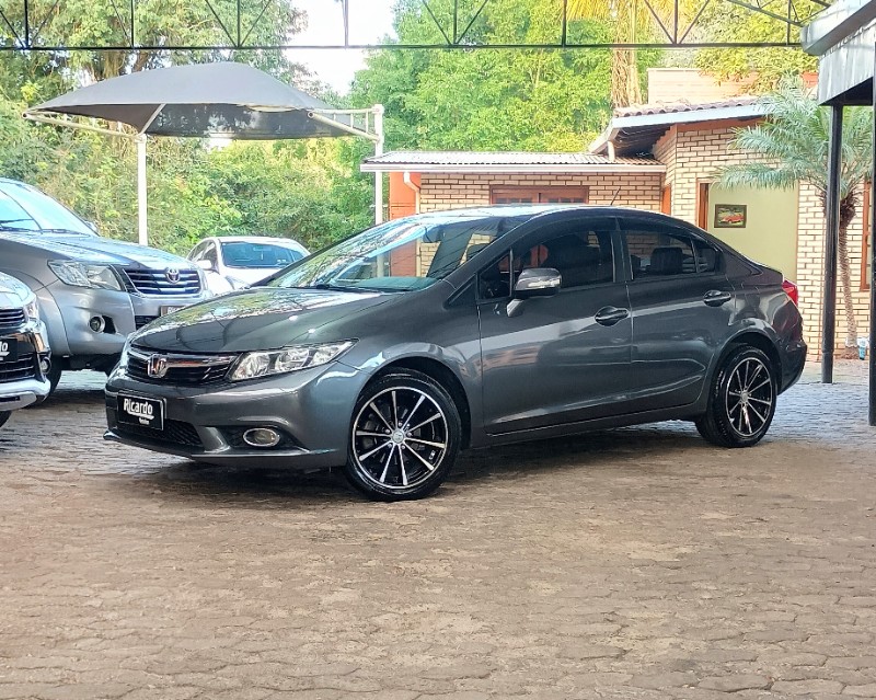 HONDA CIVIC 2.0 LXR 16V FLEX 4P AUTOMÁTICO 2014/2014 RICARDO VEÍCULOS TEUTÔNIA / Carros no Vale