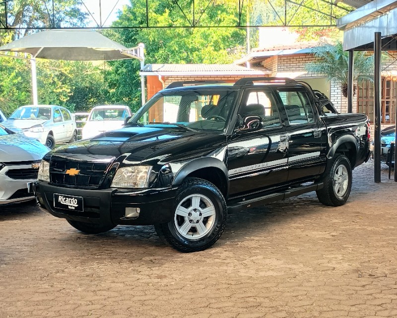 CHEVROLET S10 2.4 ADVANTAGE 4X2 CD 16V 2010/2011 RICARDO VEÍCULOS TEUTÔNIA / Carros no Vale