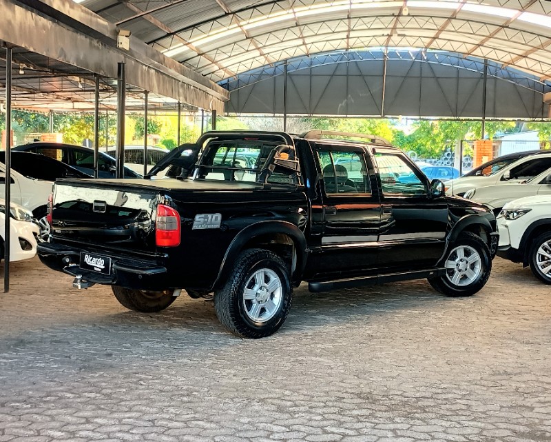 CHEVROLET S10 2.4 ADVANTAGE 4X2 CD 16V 2010/2011 RICARDO VEÍCULOS TEUTÔNIA / Carros no Vale