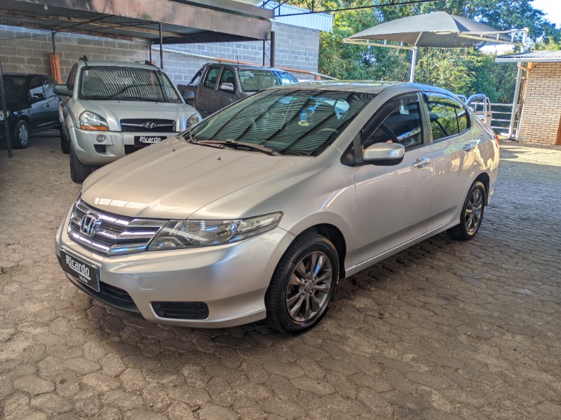 HONDA CITY 1.5 LX 16V FLEX 4P AUTOMÁTICO 2012/2013 RICARDO VEÍCULOS TEUTÔNIA / Carros no Vale