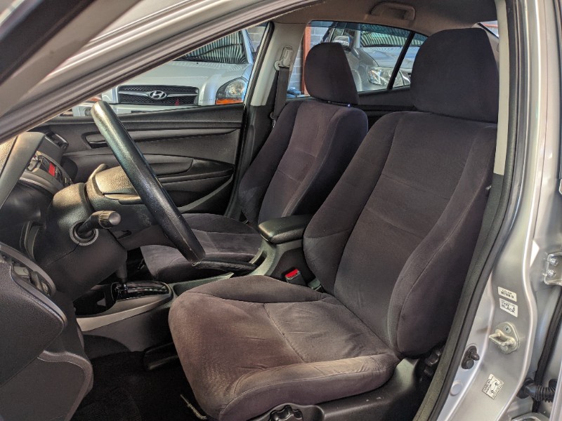 HONDA CITY 1.5 LX 16V FLEX 4P AUTOMÁTICO 2012/2013 RICARDO VEÍCULOS TEUTÔNIA / Carros no Vale