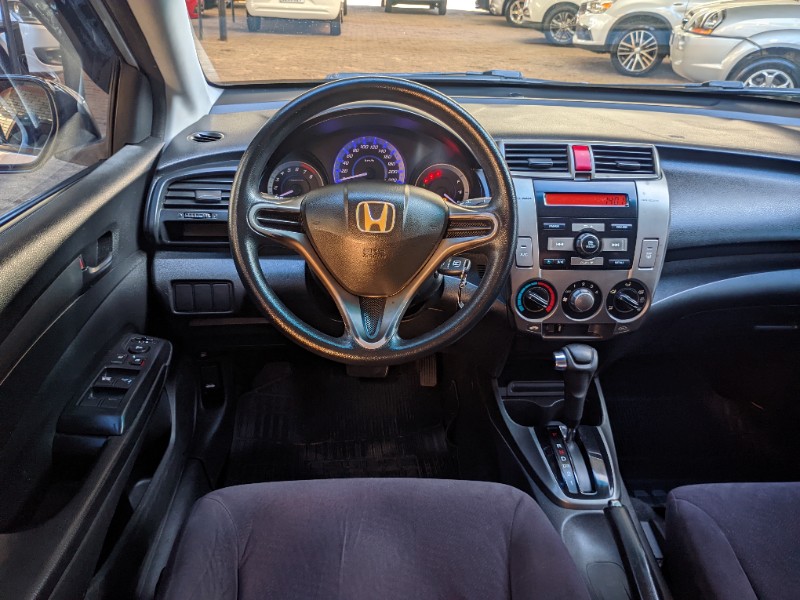 HONDA CITY 1.5 LX 16V FLEX 4P AUTOMÁTICO 2012/2013 RICARDO VEÍCULOS TEUTÔNIA / Carros no Vale