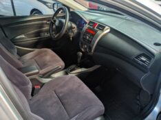 HONDA CITY 1.5 LX 16V FLEX 4P AUTOMÁTICO 2012/2013 RICARDO VEÍCULOS TEUTÔNIA / Carros no Vale