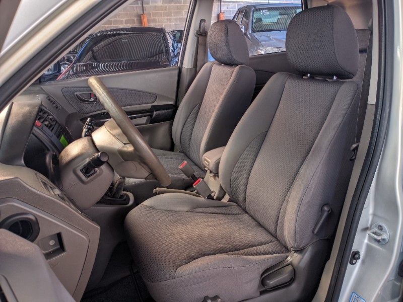 HYUNDAI TUCSON 2.0 GLS 2011/2012 RICARDO VEÍCULOS TEUTÔNIA / Carros no Vale