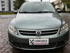 VOLKSWAGEN VOYAGE 1.6 COMFORTLINE 2009/2010 COMPLETO VEÍCULOS GUAPORÉ / Carros no Vale