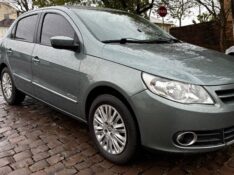VOLKSWAGEN VOYAGE 1.6 COMFORTLINE 2009/2010 COMPLETO VEÍCULOS GUAPORÉ / Carros no Vale