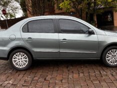 VOLKSWAGEN VOYAGE 1.6 COMFORTLINE 2009/2010 COMPLETO VEÍCULOS GUAPORÉ / Carros no Vale