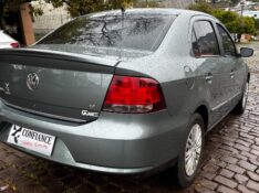 VOLKSWAGEN VOYAGE 1.6 COMFORTLINE 2009/2010 COMPLETO VEÍCULOS GUAPORÉ / Carros no Vale
