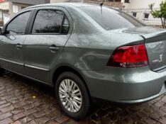 VOLKSWAGEN VOYAGE 1.6 COMFORTLINE 2009/2010 COMPLETO VEÍCULOS GUAPORÉ / Carros no Vale
