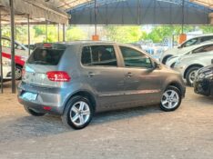 VOLKSWAGEN FOX COMFORTLINE 1.6 FLEX 8V 5P 2015/2016 RICARDO VEÍCULOS TEUTÔNIA / Carros no Vale