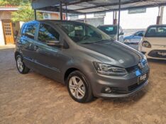 VOLKSWAGEN FOX COMFORTLINE 1.6 FLEX 8V 5P 2015/2016 RICARDO VEÍCULOS TEUTÔNIA / Carros no Vale