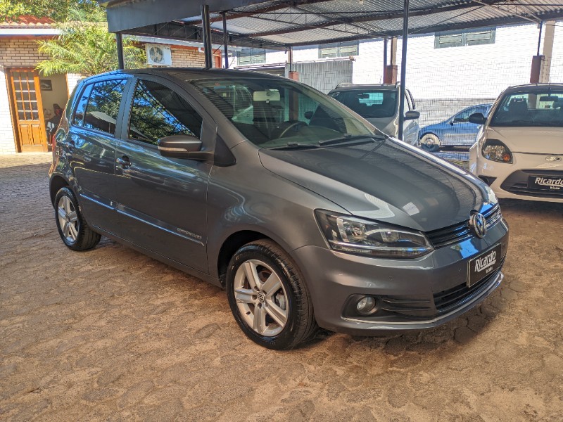 VOLKSWAGEN FOX COMFORTLINE 1.6 FLEX 8V 5P 2015/2016 RICARDO VEÍCULOS TEUTÔNIA / Carros no Vale