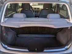 VOLKSWAGEN FOX COMFORTLINE 1.6 FLEX 8V 5P 2015/2016 RICARDO VEÍCULOS TEUTÔNIA / Carros no Vale